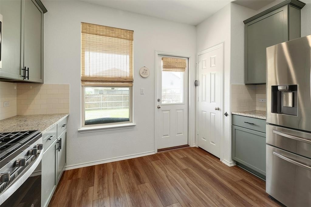 516 Hugenot Way - Photo 12