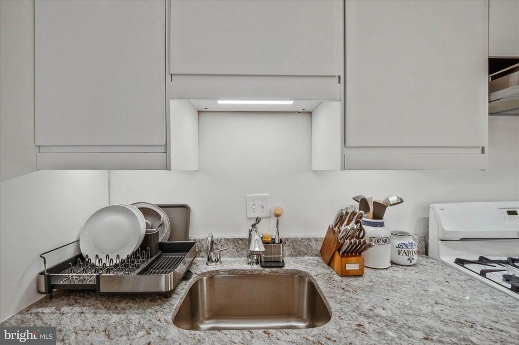 4515 Willard Avenue - Photo 13