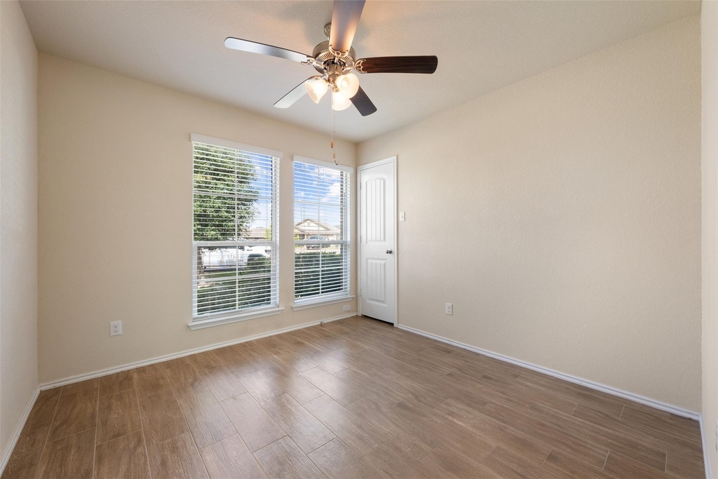 208 Plata Ln - Photo 8