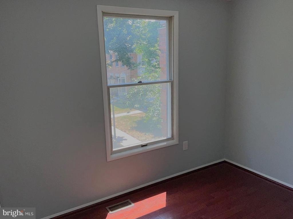 7827 Havenside Terrace - Photo 22