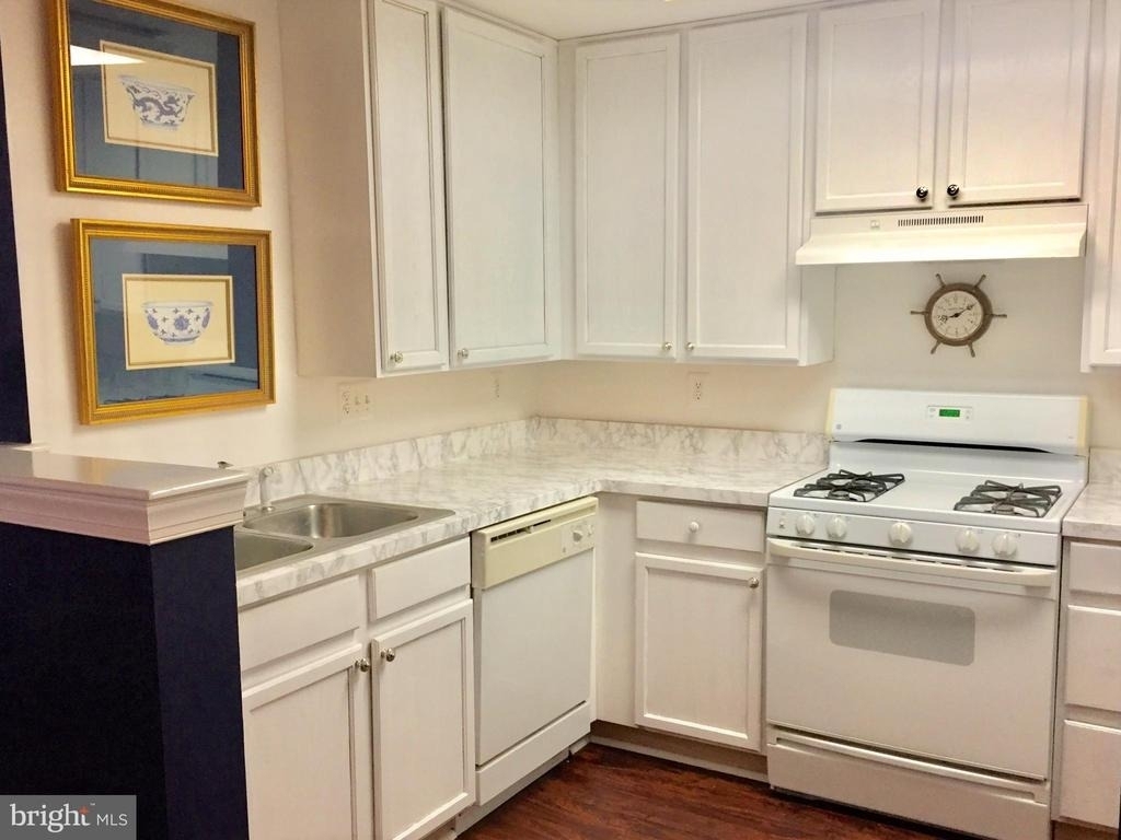 151 Chevy Chase Street - Photo 5