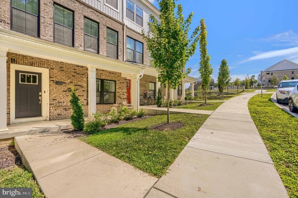 11409 Starlight Place - Photo 1