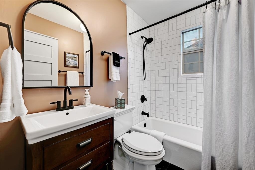 2952 Higgins St - Photo 32