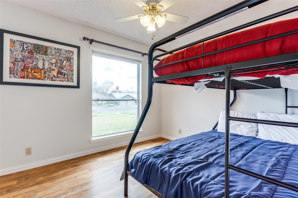 10010 Childress Dr - Photo 11