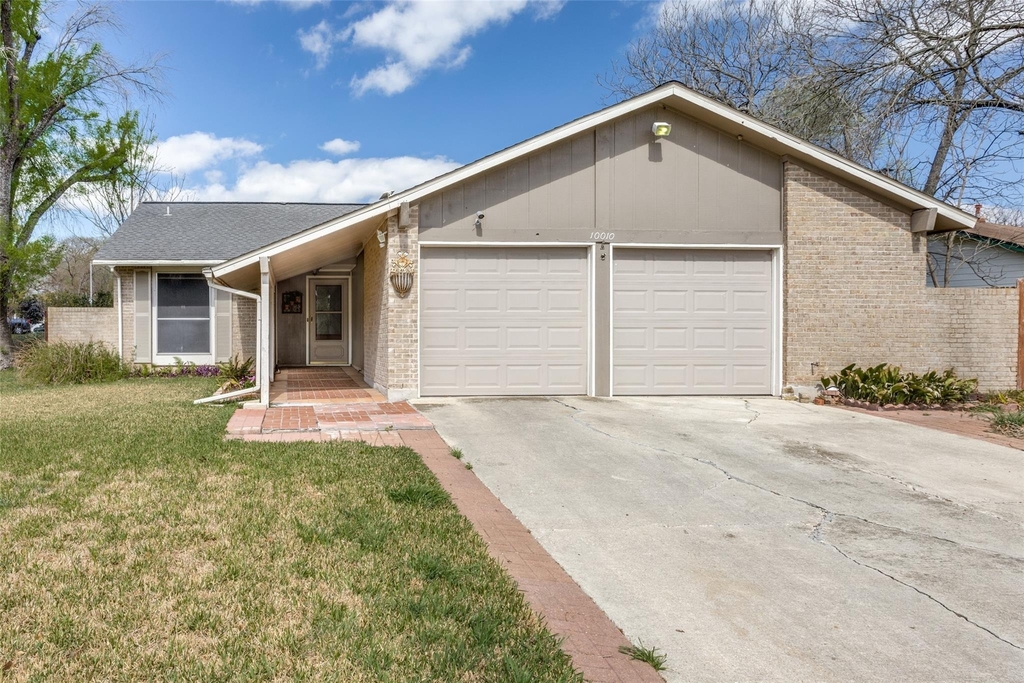 10010 Childress Dr - Photo 1