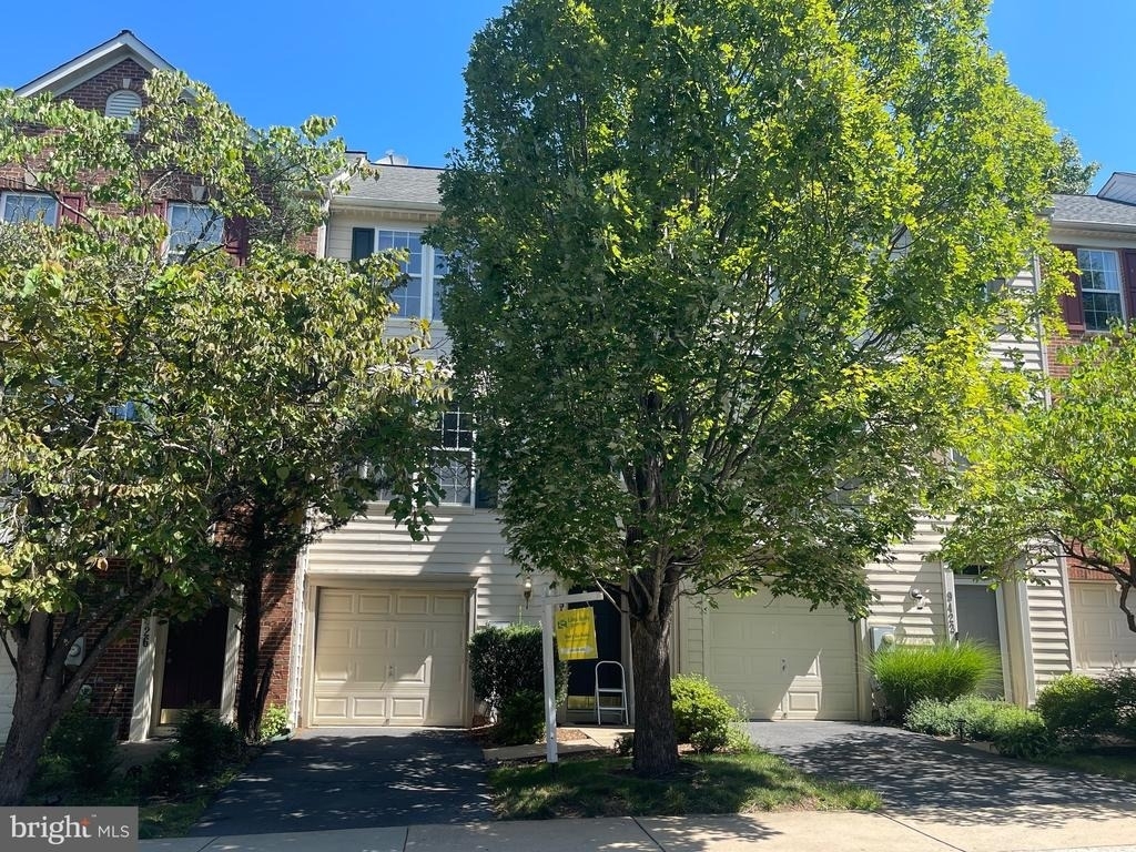 9424 Singleton Place - Photo 1