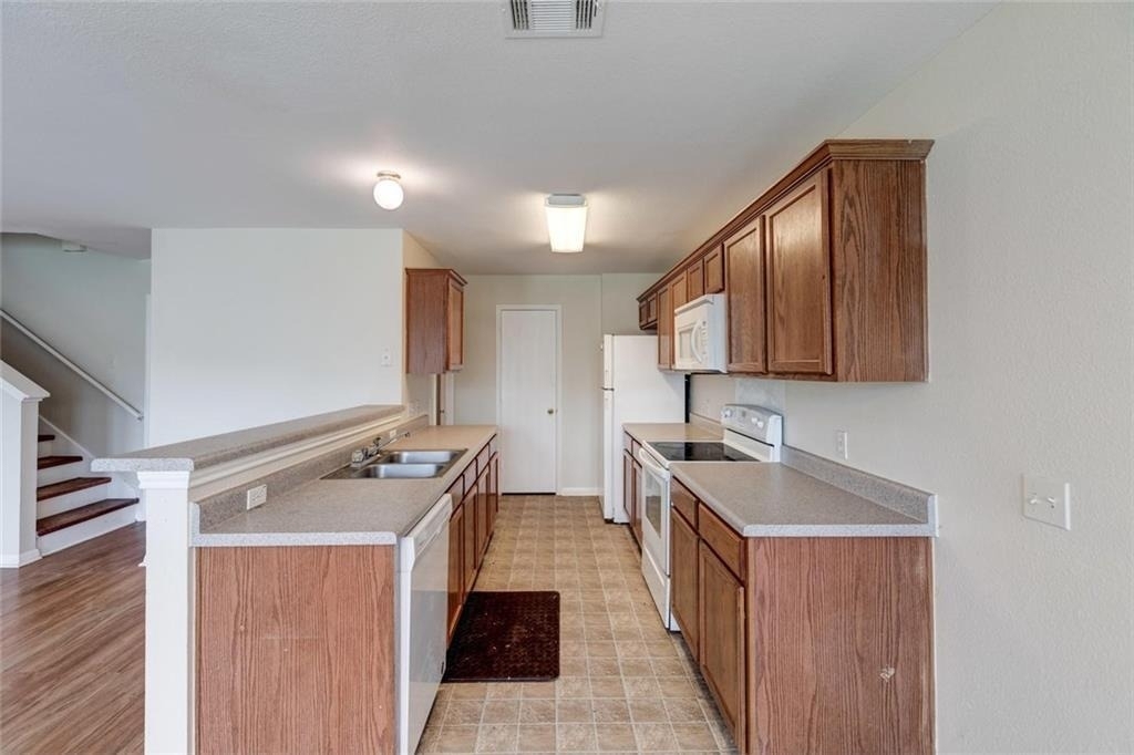 16712 Hamilton Point Cir - Photo 11