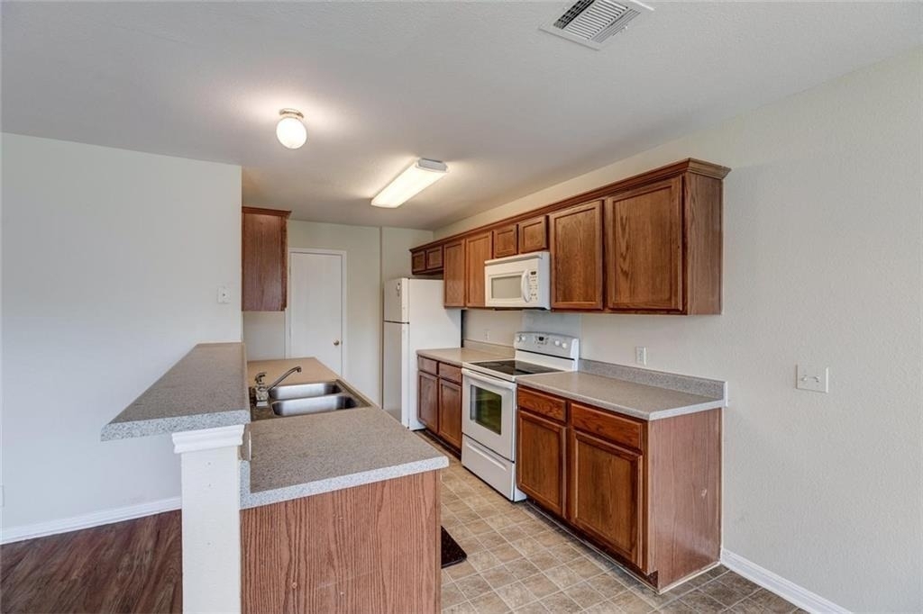 16712 Hamilton Point Cir - Photo 12