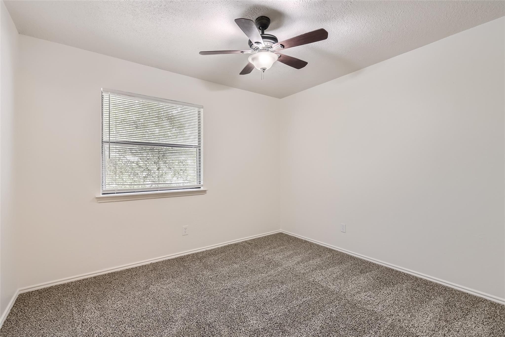 5616 Emerald Forest Dr - Photo 12