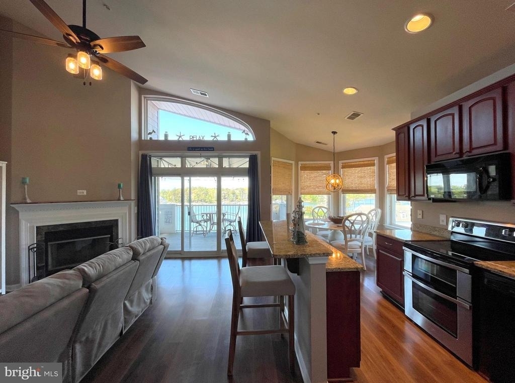634 Oyster Bay Place - Photo 4