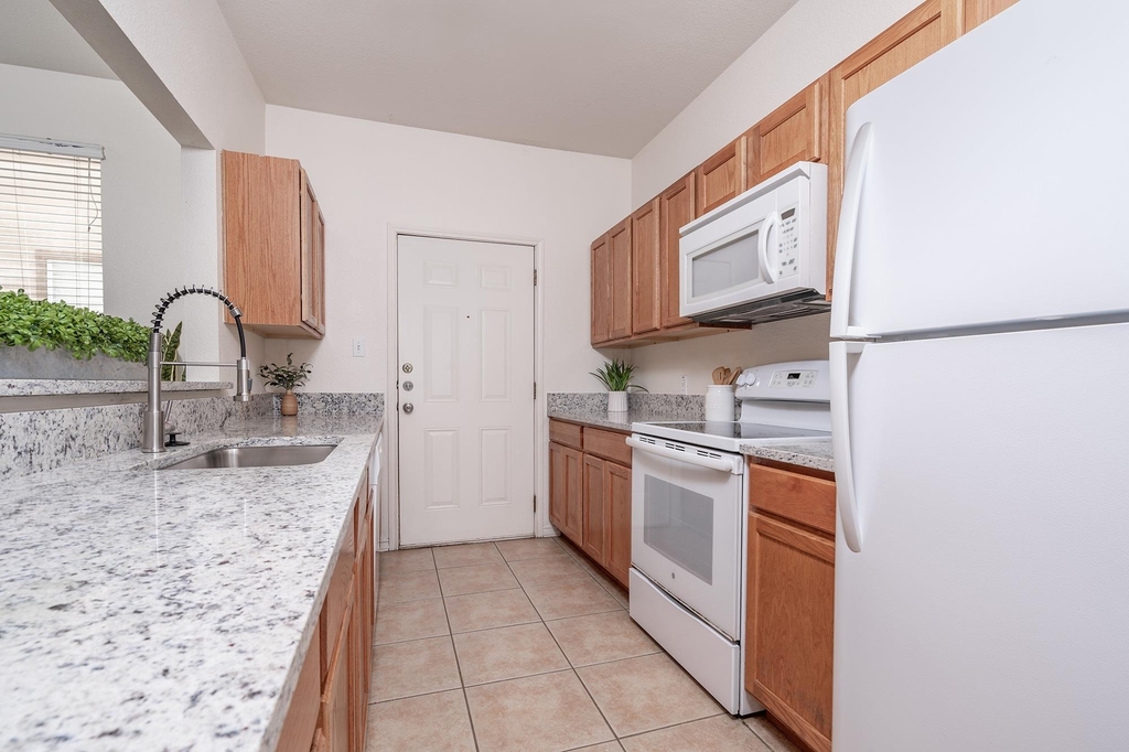 200 Sandstone Dr - Photo 10