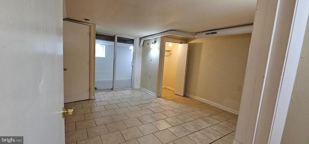 4031 Greenmount Avenue - Photo 7