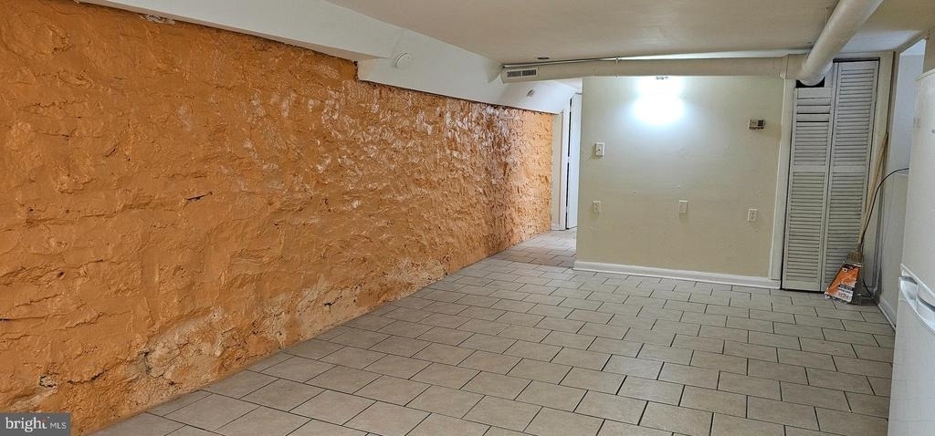 4031 Greenmount Avenue - Photo 3