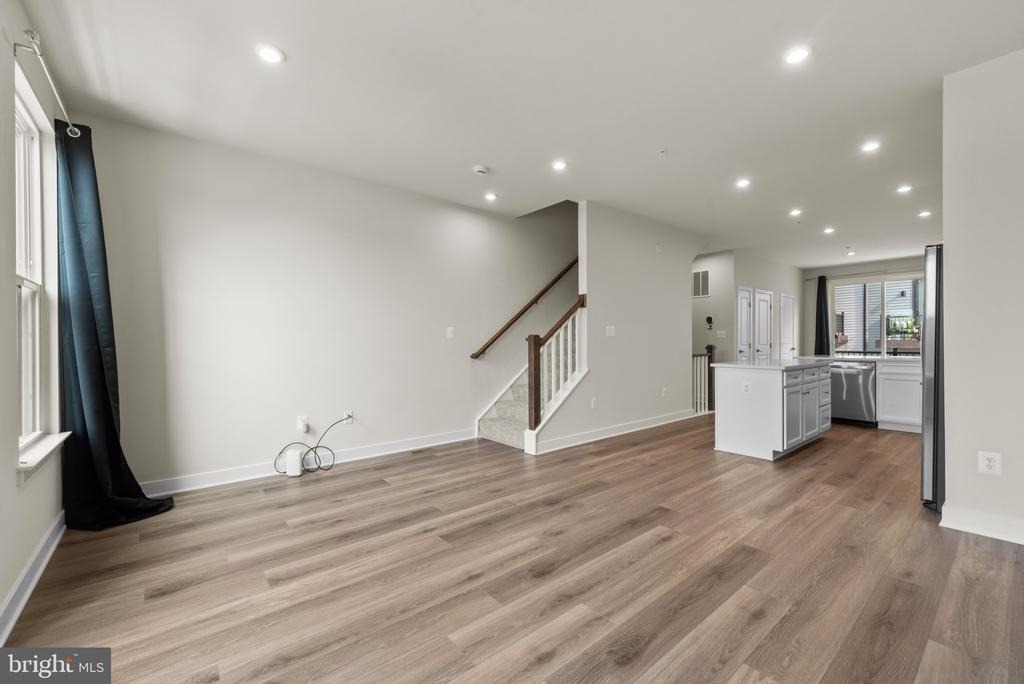 814 Watts Street - Photo 6