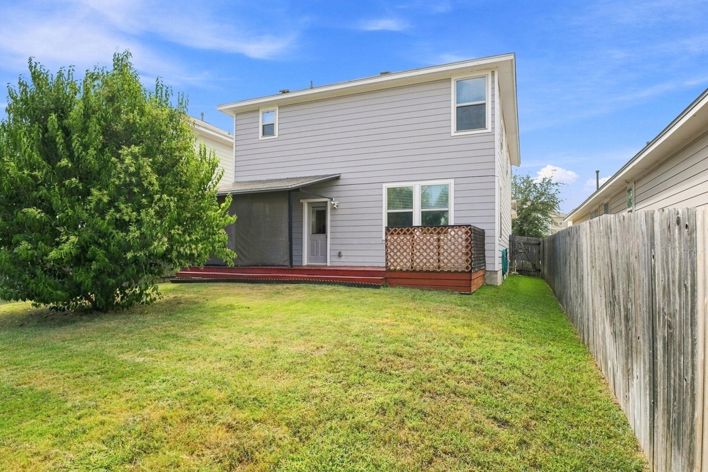 241 Eagle Brook Ln - Photo 21