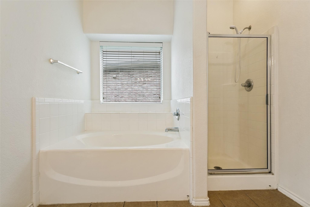 5708 Mahogany Bay - Photo 18