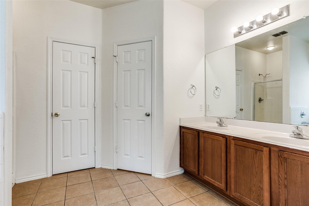 5708 Mahogany Bay - Photo 24