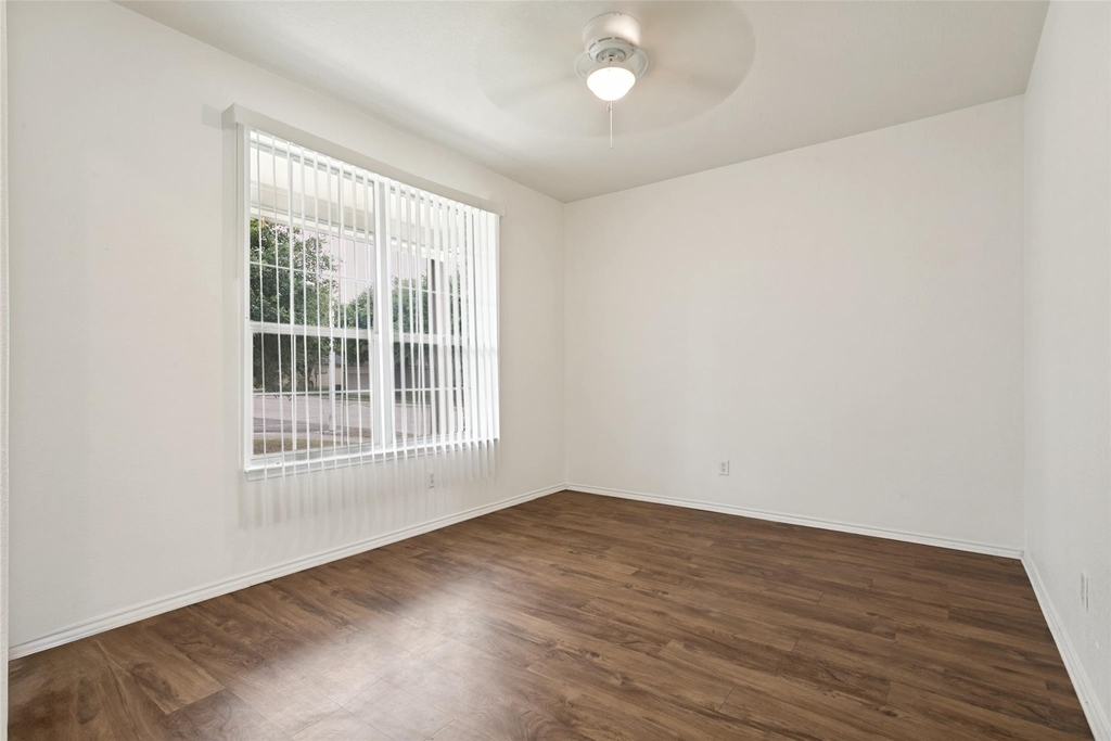 5708 Mahogany Bay - Photo 16