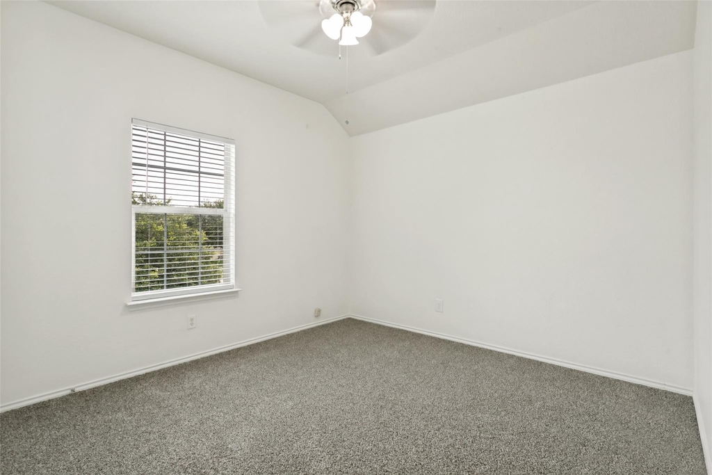 5708 Mahogany Bay - Photo 19