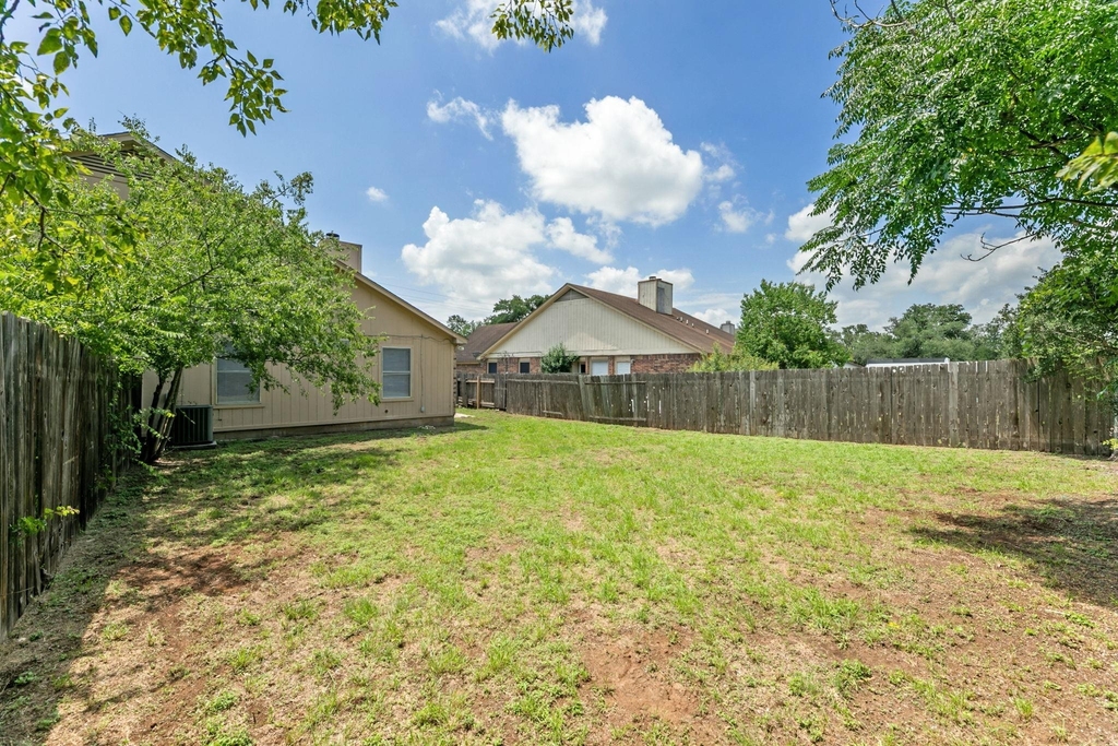 6002 Parkwood Dr - Photo 20