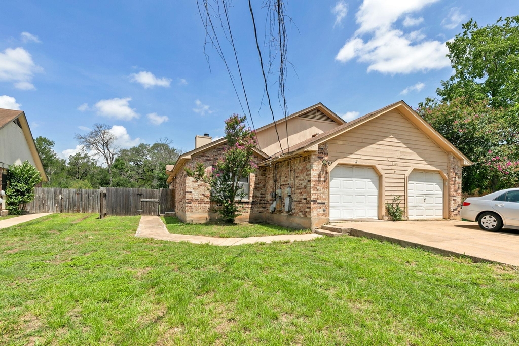 6002 Parkwood Dr - Photo 0