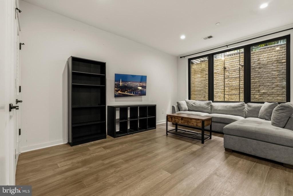 2612 University Place Nw - Photo 8