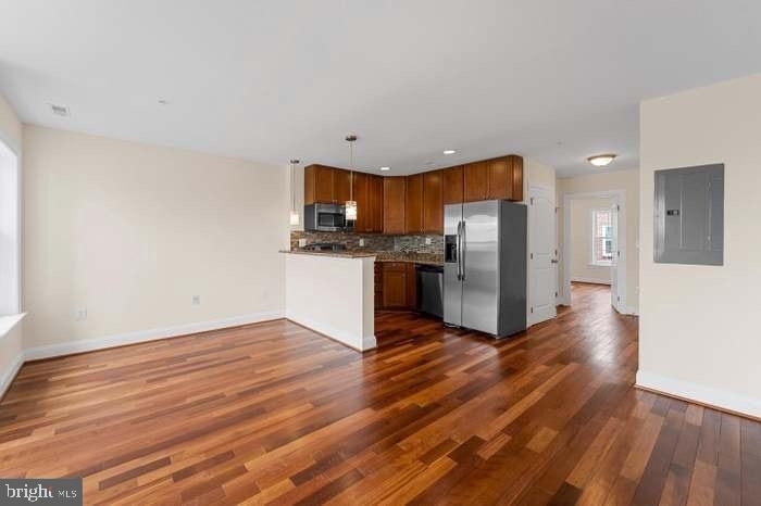 911 Kennedy Street Nw - Photo 1