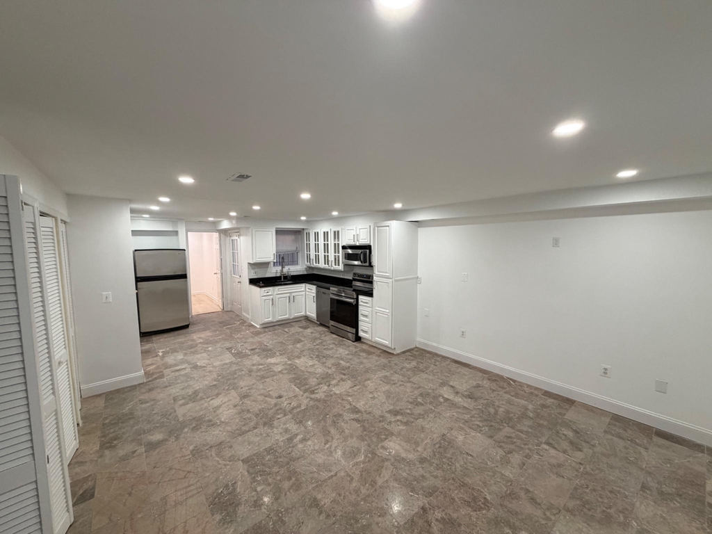 1605 New Jersey Avenue Nw - Photo 2