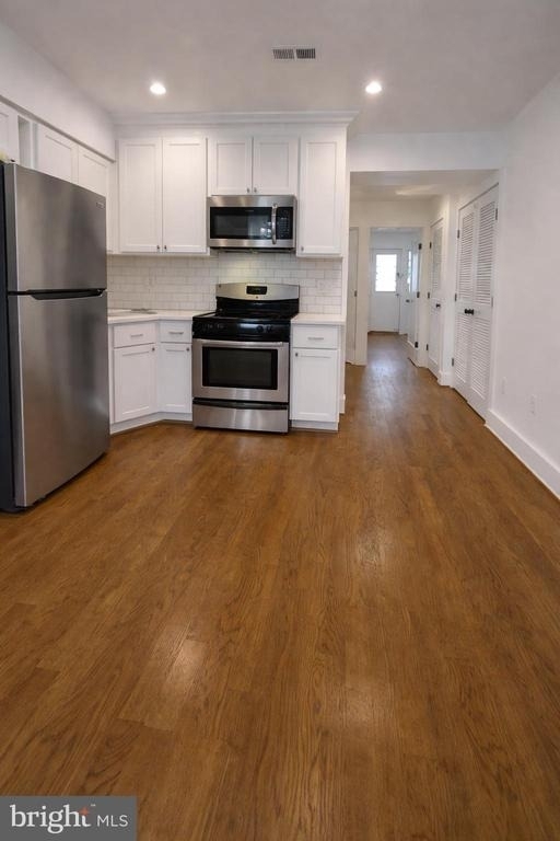 604 17th Street Ne - Photo 2