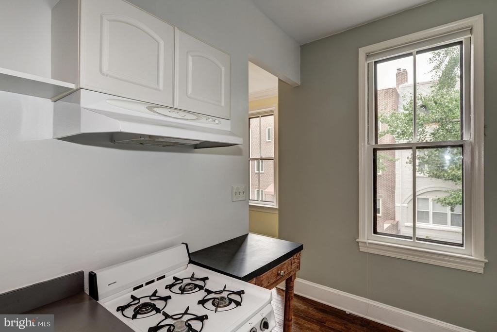 1748 Corcoran Street Nw - Photo 11