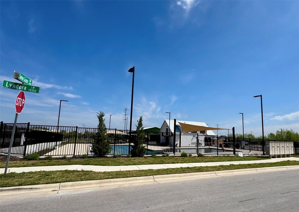 14221 Lyndora Ln - Photo 18