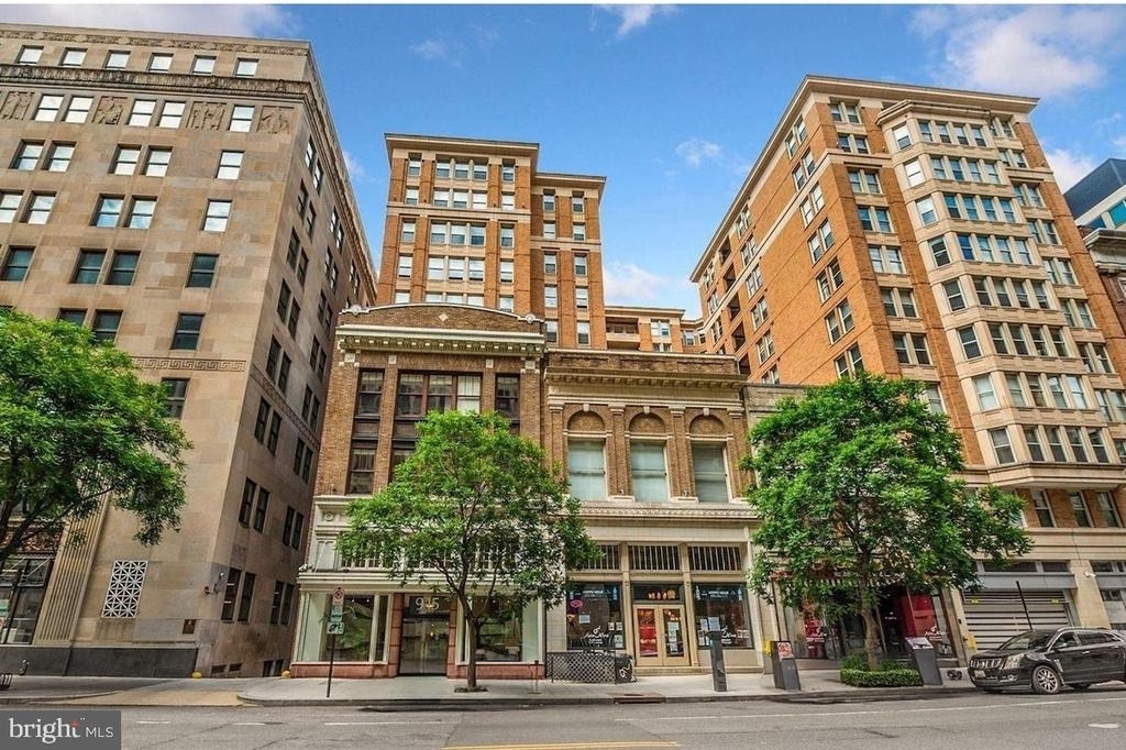 915 Nw E Street Nw - Photo 0