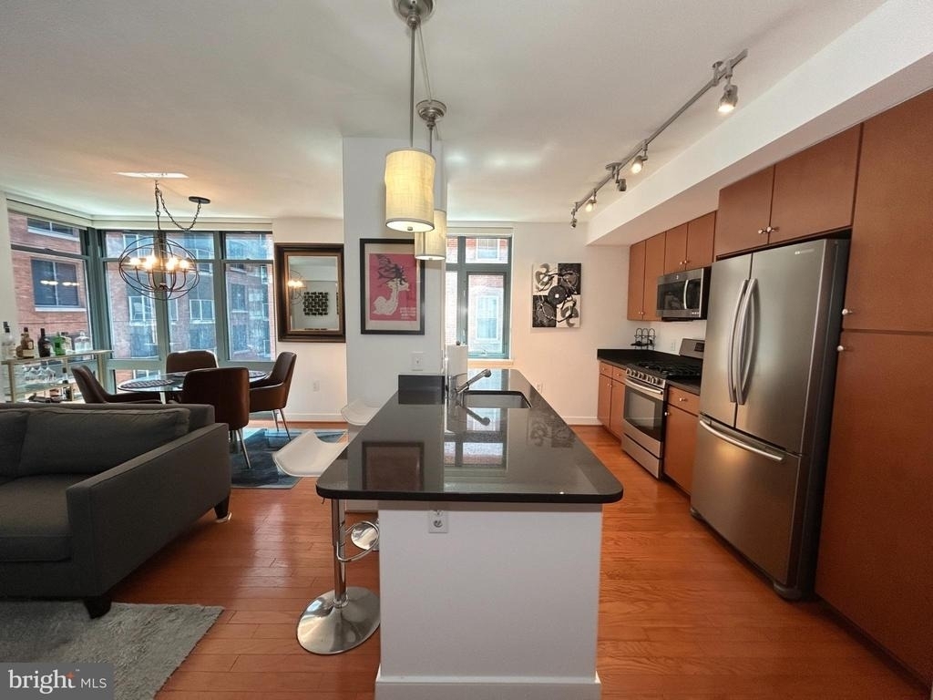 1117 10th Street Nw - Photo 1