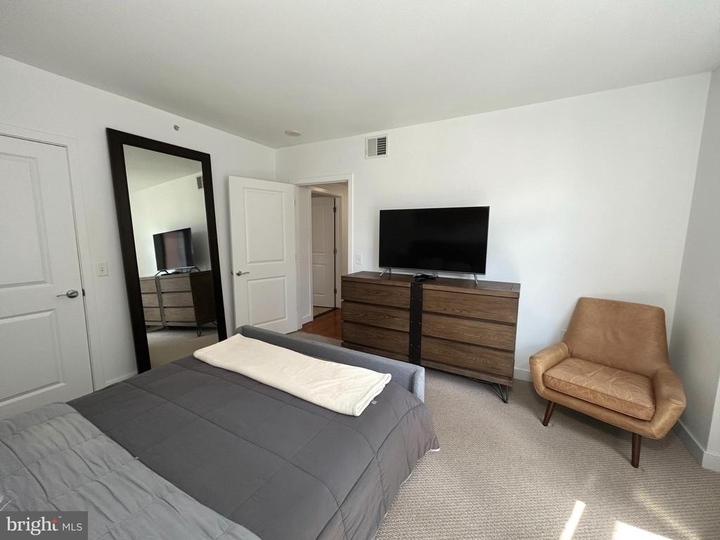 1117 10th Street Nw - Photo 9