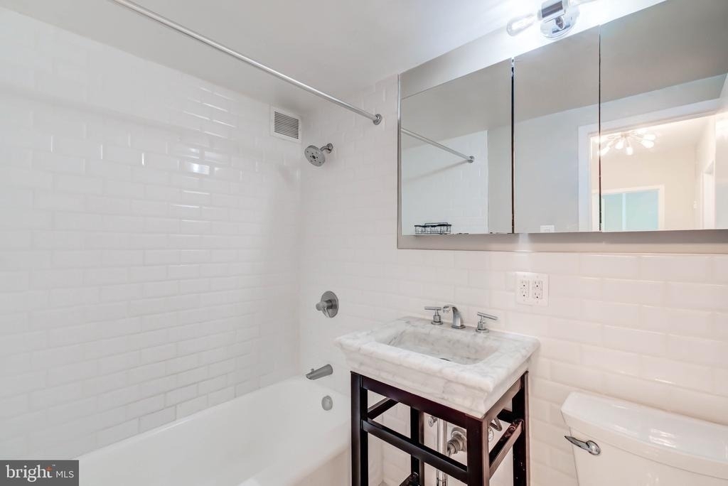4200 Cathedral Avenue Nw - Photo 16