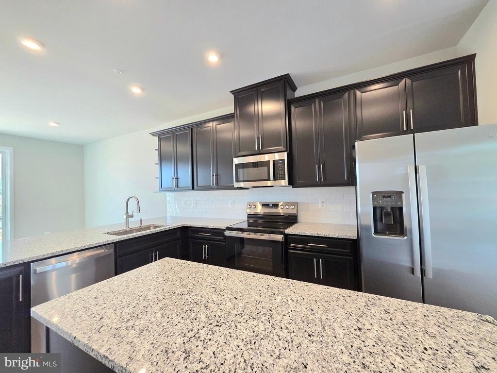2644 Naylor Road Se - Photo 11