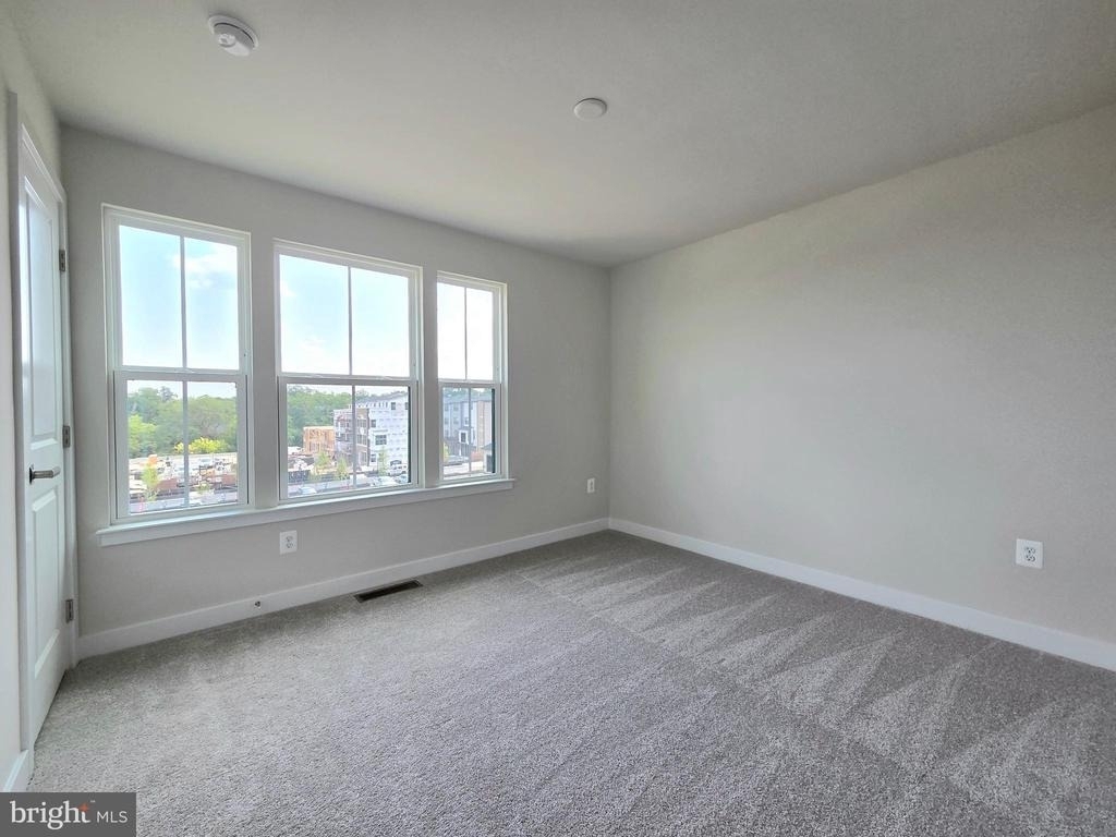 2644 Naylor Road Se - Photo 36