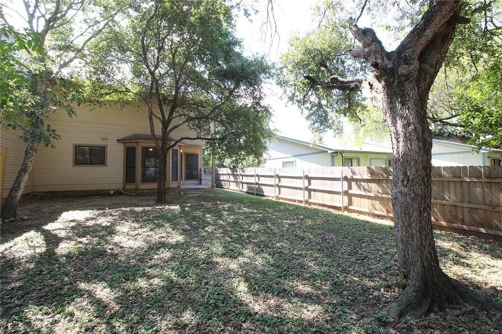 9002 Sanger Dr - Photo 14