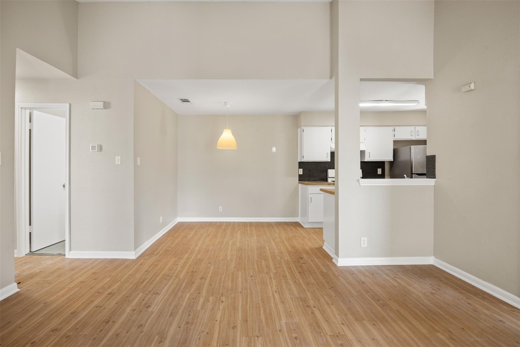 1905 Margalene Way - Photo 13