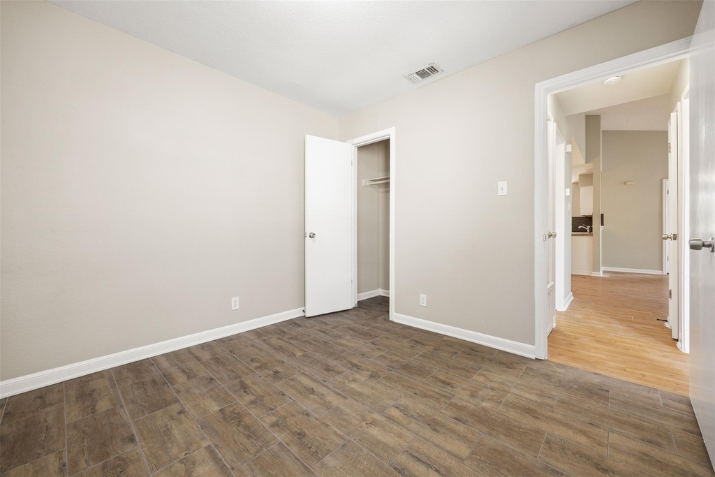 1905 Margalene Way - Photo 5
