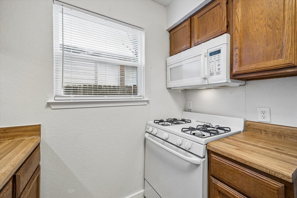 904 Sirocco Dr - Photo 15