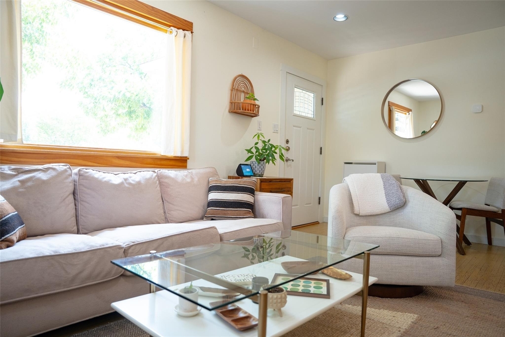 5510 Avenue G - Photo 9
