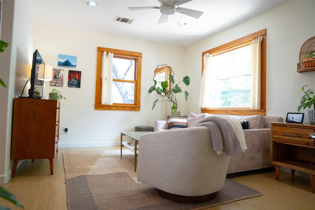 5510 Avenue G - Photo 13