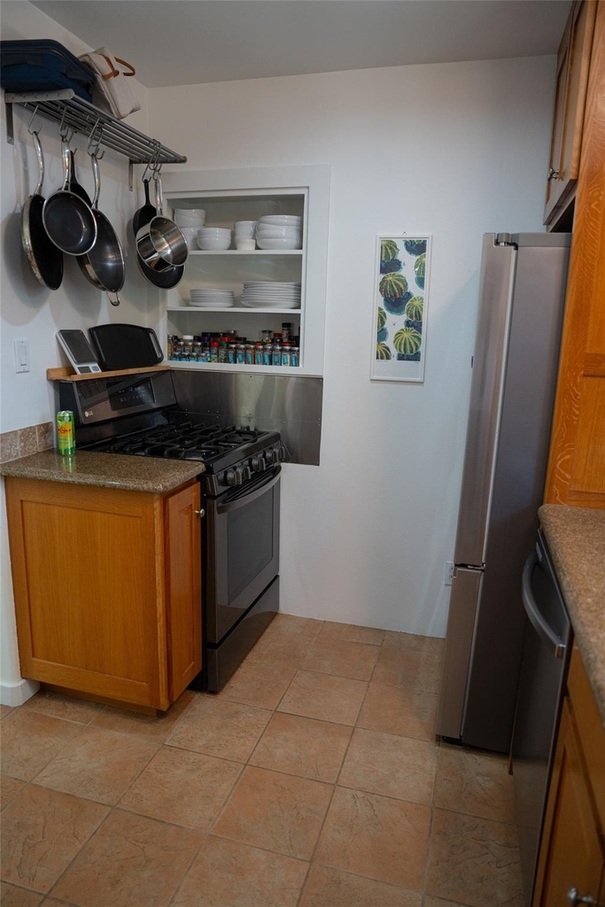 5510 Avenue G - Photo 4