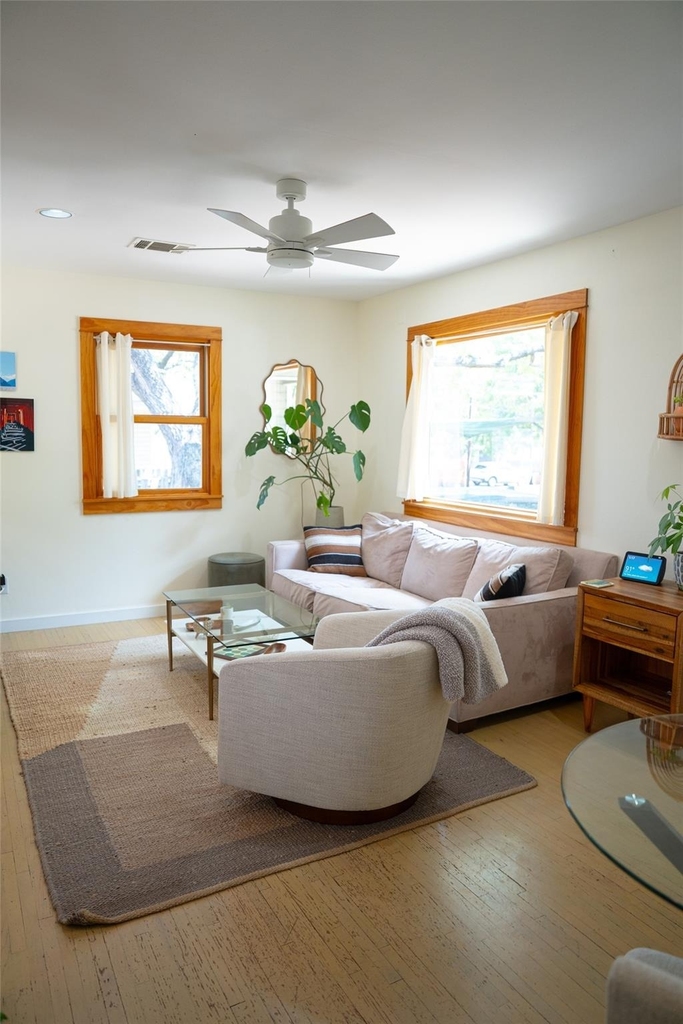 5510 Avenue G - Photo 6