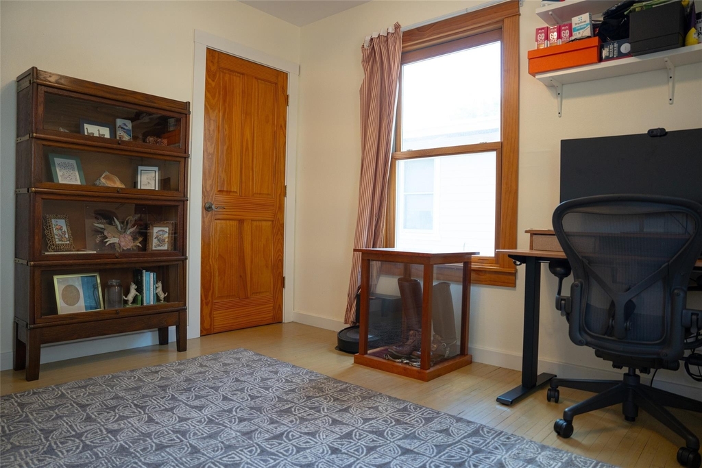 5510 Avenue G - Photo 18