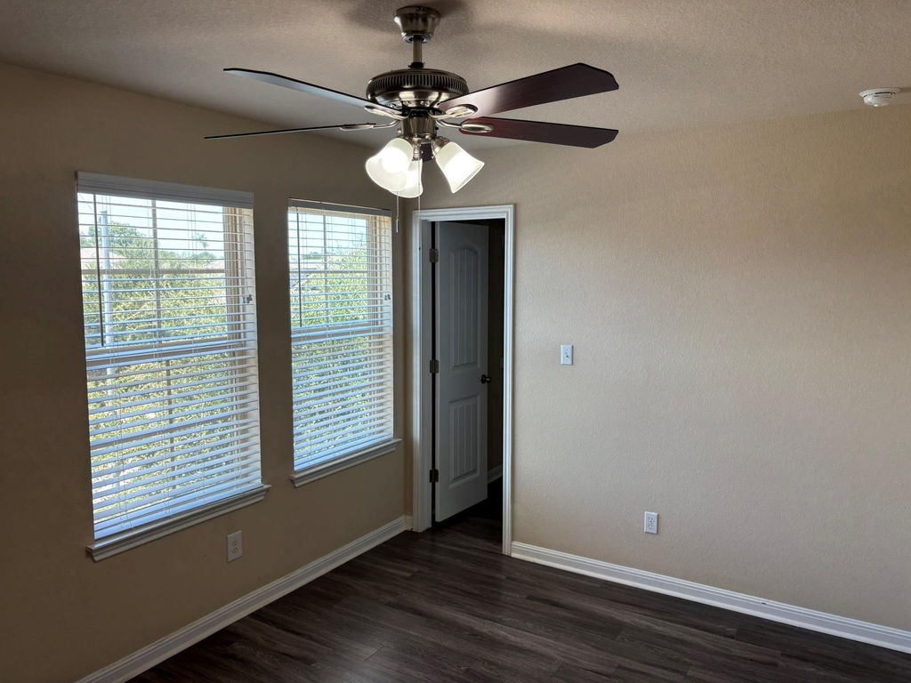 8113 Rosano St - Photo 10