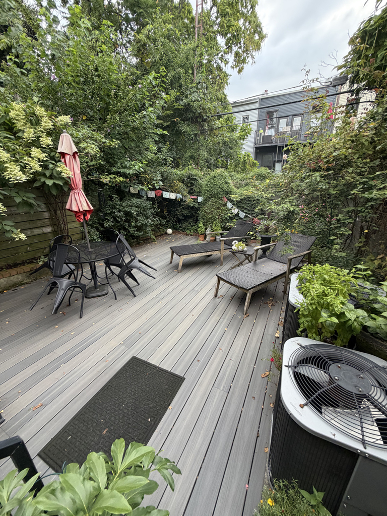 1073 Hancock Street - Photo 18