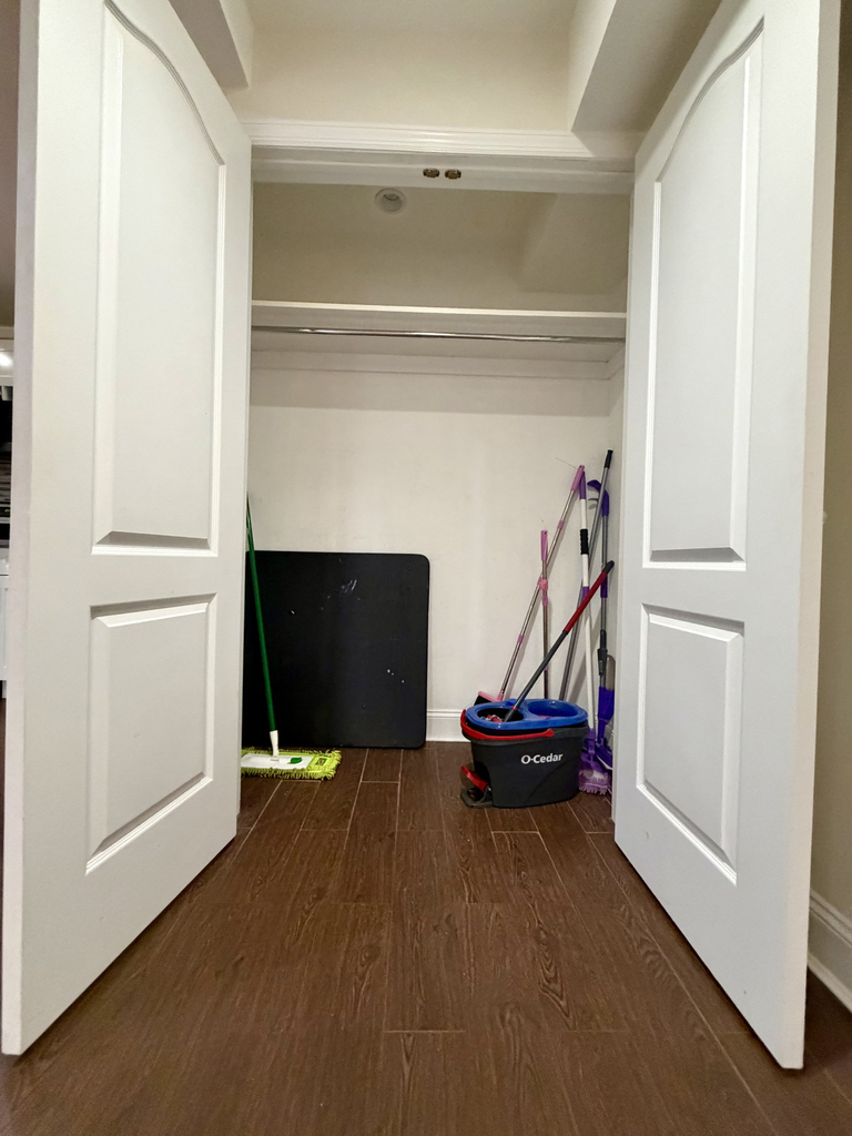 1073 Hancock Street - Photo 8