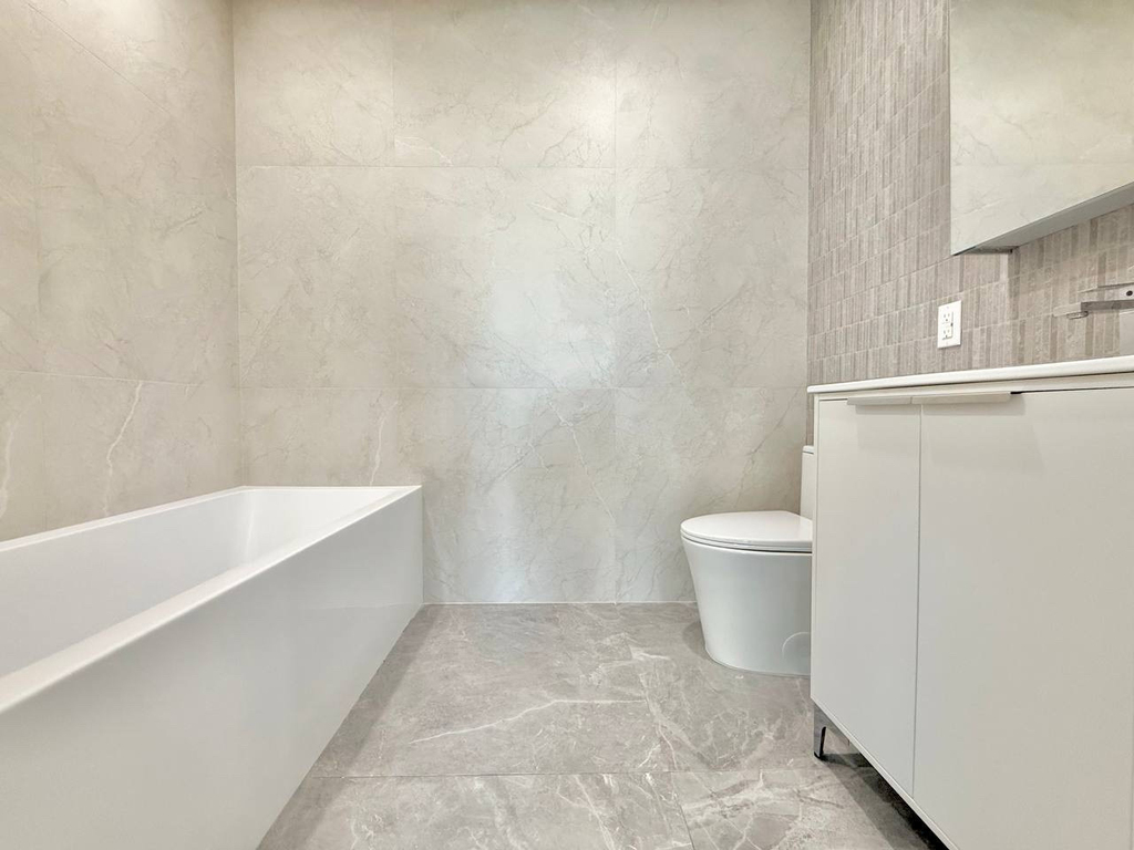 192 Graham Avenue - Photo 7